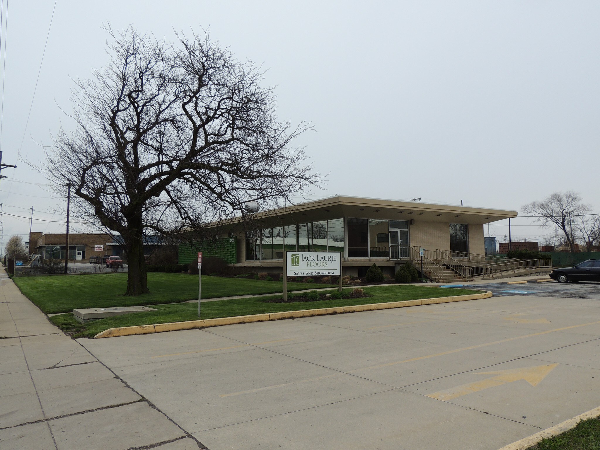 2013 S Anthony Blvd, Fort Wayne, IN for sale Building Photo- Image 1 of 1