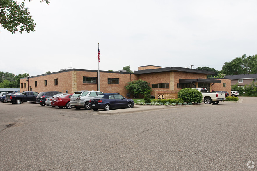 6701 W 23rd St, Saint Louis Park, MN for lease - Building Photo - Image 1 of 14