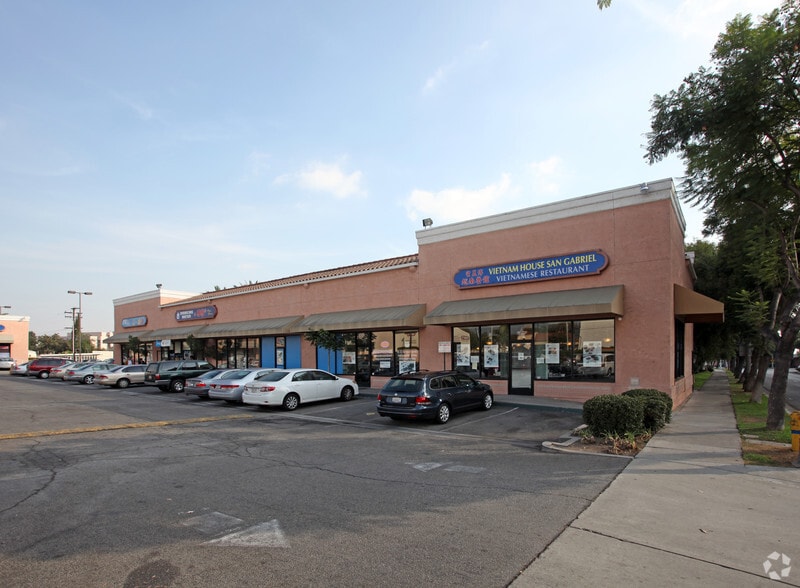 710 W Las Tunas Dr, San Gabriel, CA for lease - Primary Photo - Image 1 of 3
