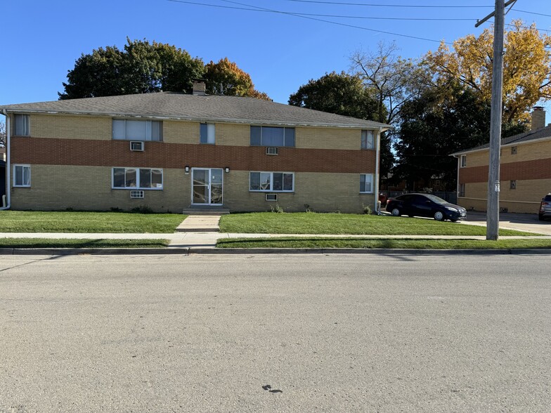 3111-3121 Wheelock Dr, Racine, WI for sale - Building Photo - Image 2 of 2