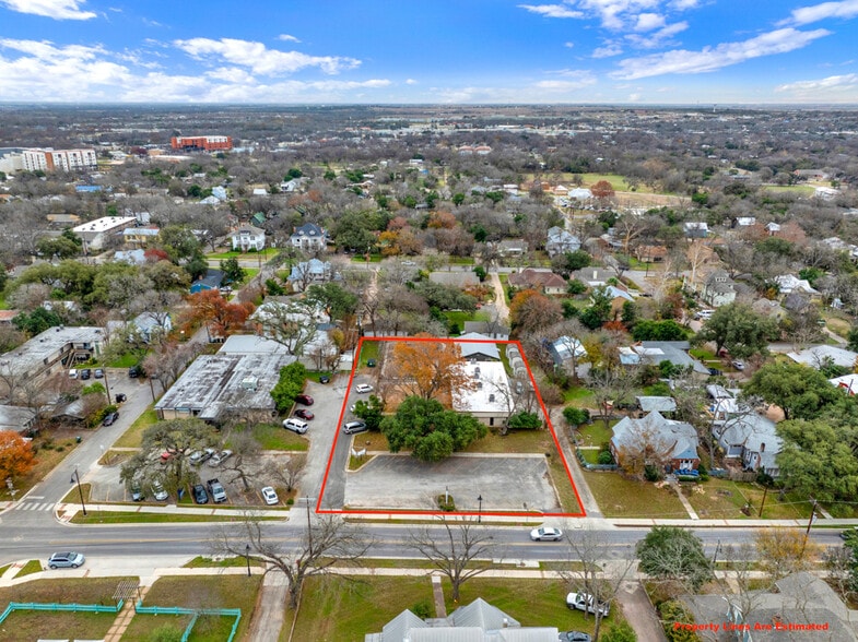715 W Hopkins St, San Marcos, TX for sale - Primary Photo - Image 1 of 21