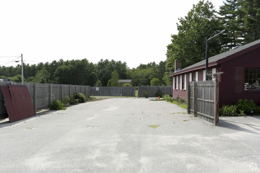 1250-1252 Roosevelt Trl, Raymond, ME for lease - Building Photo - Image 2 of 10