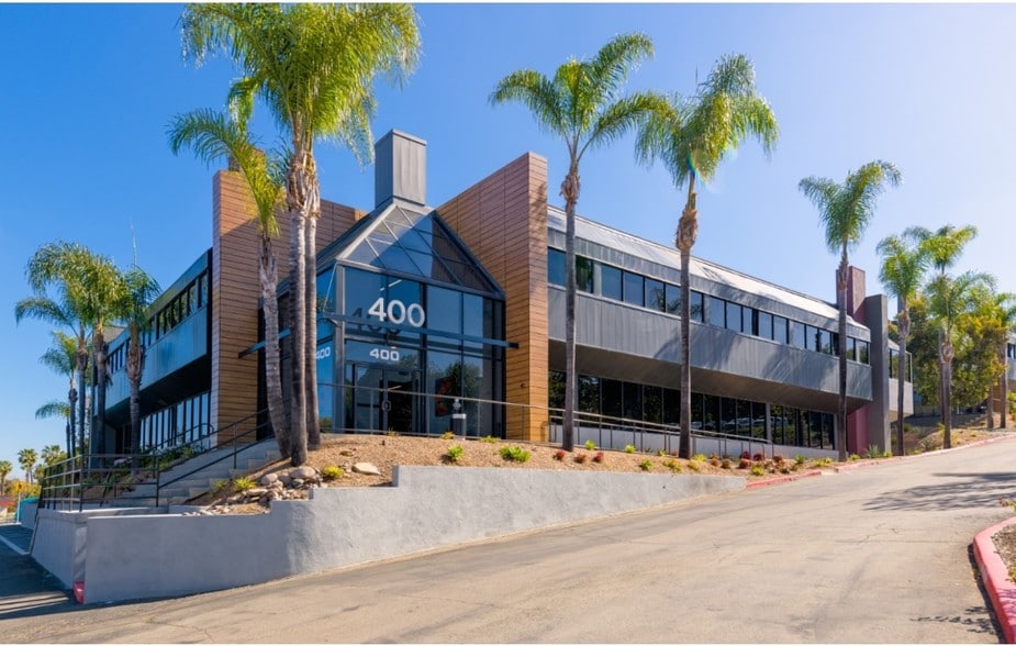 400 S Melrose Dr, Vista, CA for lease - Primary Photo - Image 1 of 7