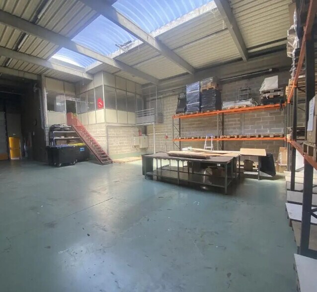 Flex in Le Bourget for lease - Interior Photo - Image 3 of 6