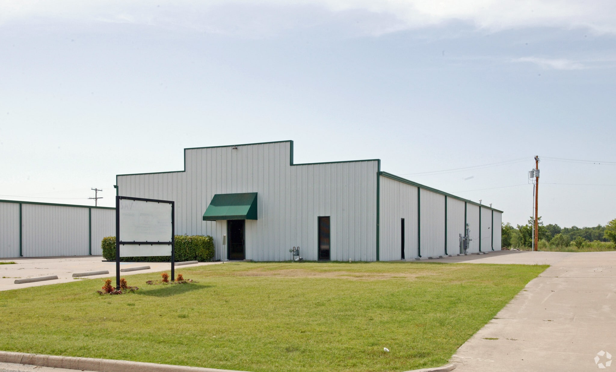 208 E 5th St, Owasso, OK 74055 Owasso Industrial Park