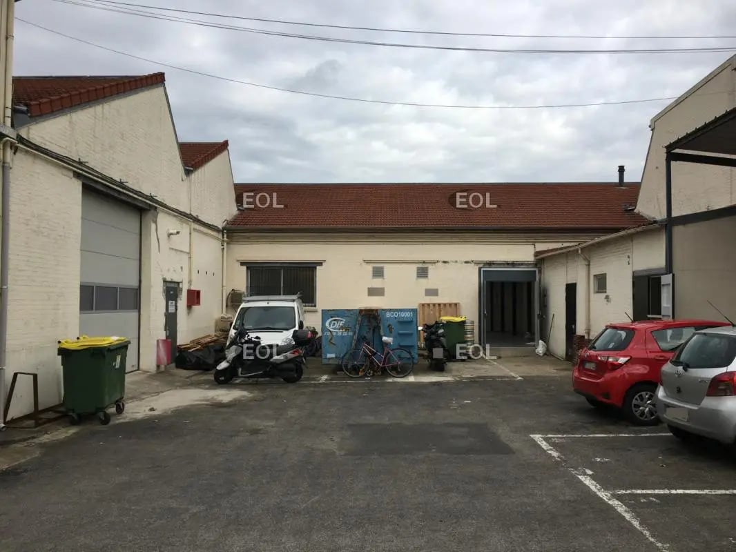 Flex in Pantin for lease Building Photo- Image 1 of 5