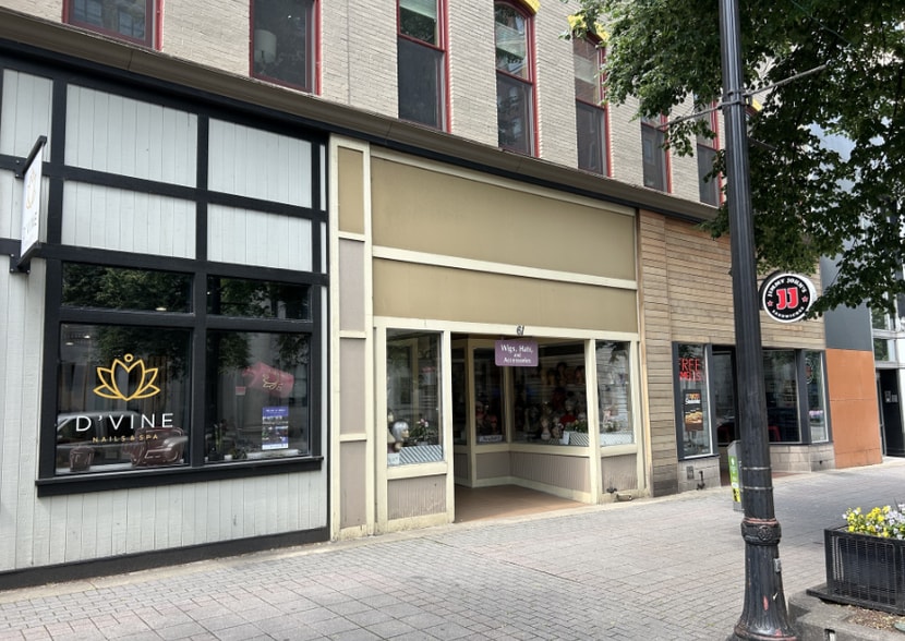 61-63 Monroe Ctr St NW, Grand Rapids, MI for sale - Building Photo - Image 1 of 1