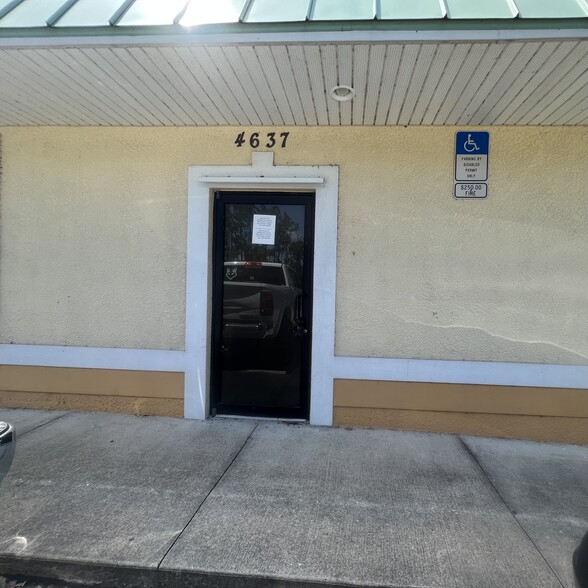 4637 E Price Blvd, North Port, FL for lease - Building Photo - Image 2 of 10