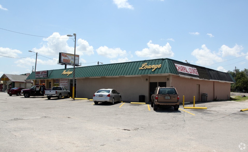 3711 E Busch Blvd, Tampa, FL for lease - Building Photo - Image 2 of 8