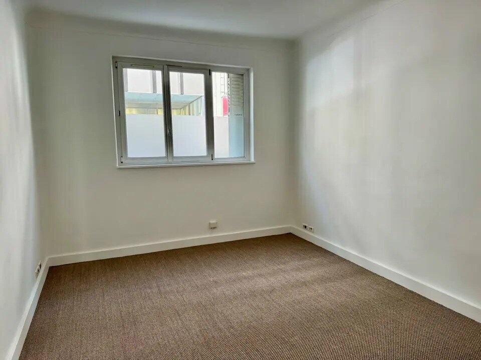 5 Rue De Penthièvre, Paris for lease Interior Photo- Image 1 of 6