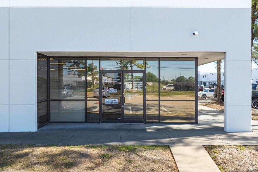 10735 W Little York Rd, Houston, TX for lease - Building Photo - Image 3 of 6