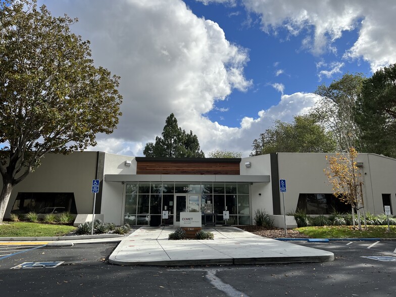 2360-2370 Bering Dr, San Jose, CA for lease - Building Photo - Image 1 of 10