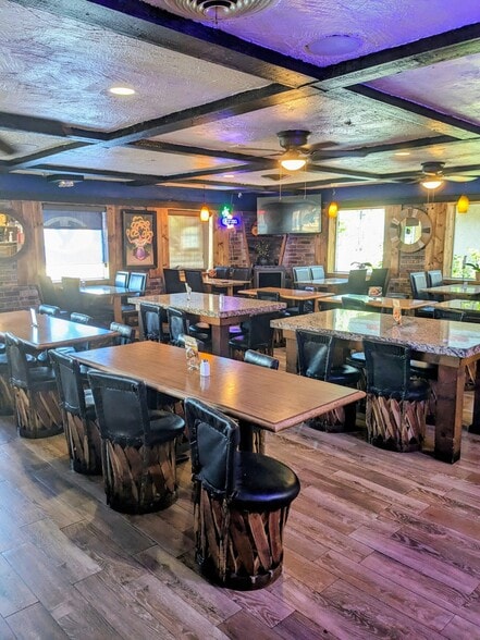 346 N University Ave, Provo, UT for sale - Interior Photo - Image 2 of 5