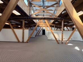 2015-2019 W Irving Park Rd, Chicago, IL for lease Interior Photo- Image 2 of 11