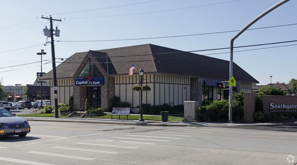 4900-4966 Merrick Rd, Massapequa Park, NY for lease - Building Photo - Image 1 of 4