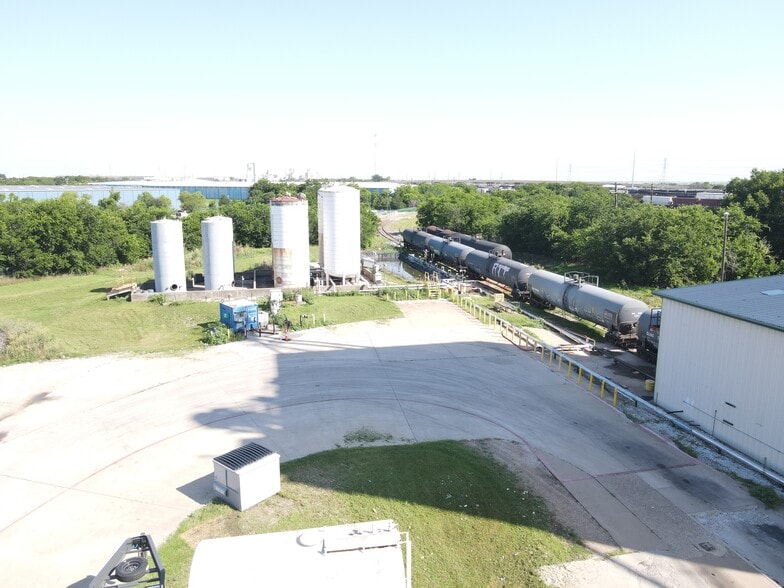 2131 Terminal rd, Fort Worth, TX for lease - Primary Photo - Image 1 of 10