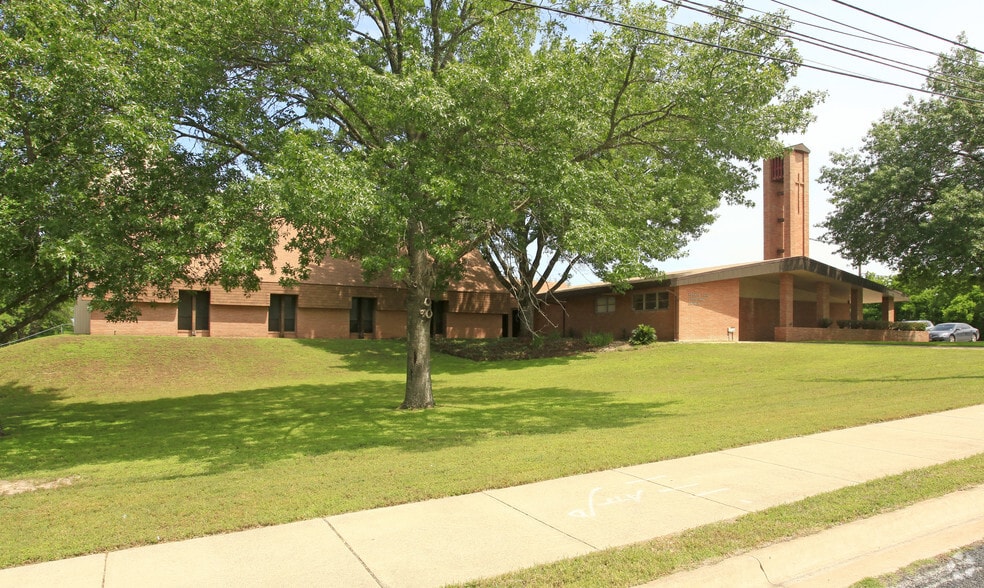 908 Old Koenig Ln, Austin, TX for lease - Building Photo - Image 2 of 13