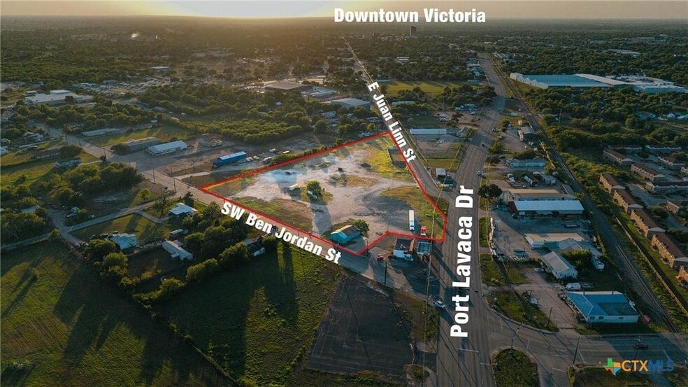 2408 SW Ben Jordan St, Victoria, TX for sale - Building Photo - Image 1 of 16