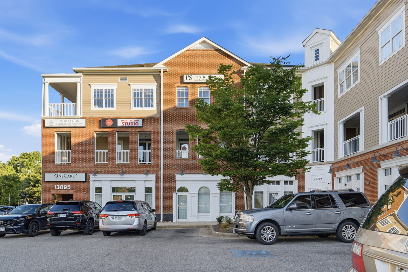 13895 Hedgewood Dr, Woodbridge, VA 22193 - Unit 205 - - Interior Photo - Image 2 of 48