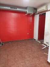 Retail in Santa Coloma de Gramenet, Barcelona for lease Interior Photo- Image 2 of 8
