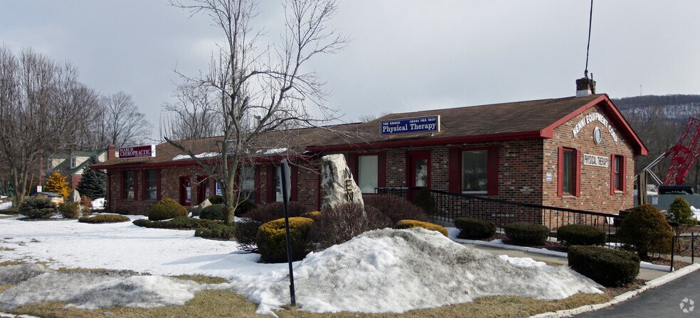 1534-1538 Route 52, Fishkill, NY for sale - Primary Photo - Image 1 of 1