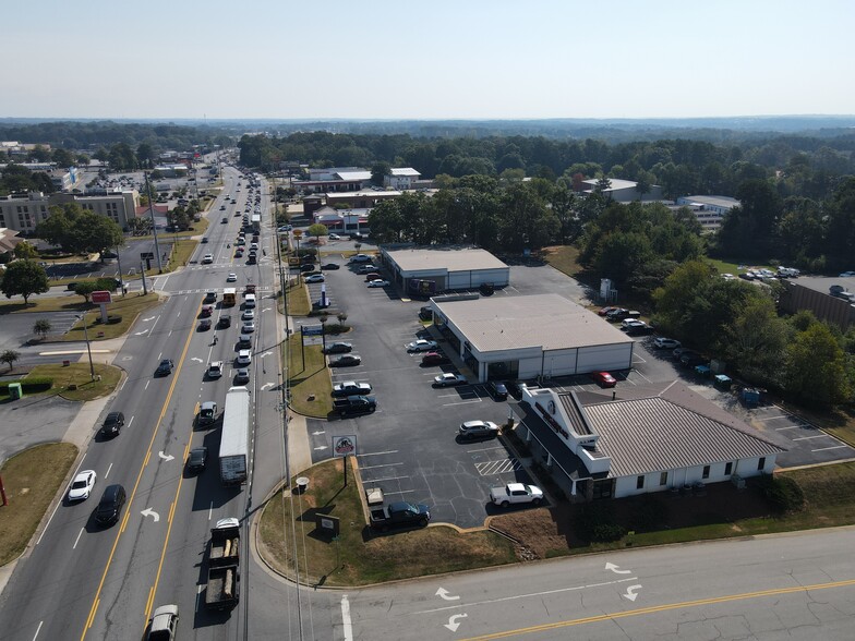 4005 - 4019 Atlanta Hwy portfolio of 3 properties for sale on LoopNet.com - Aerial - Image 2 of 6