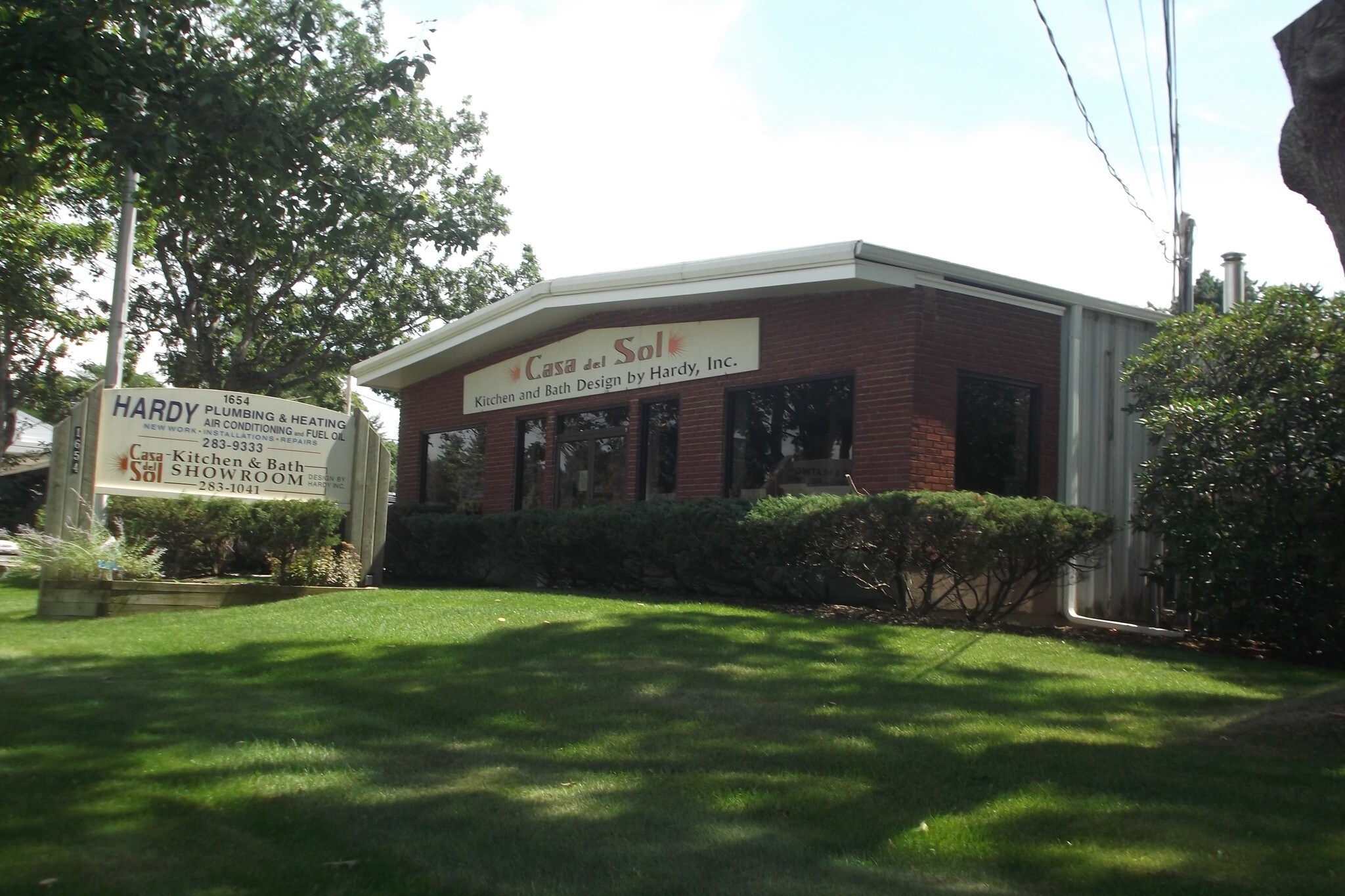 1654 County Road 39A, Southampton, NY for sale Primary Photo- Image 1 of 1