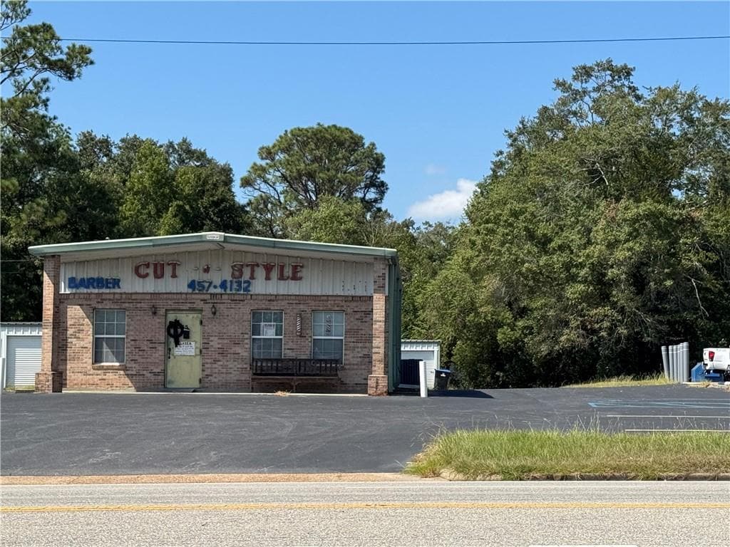 355 N Craft Hwy, Chickasaw, AL for lease Interior Photo- Image 1 of 4