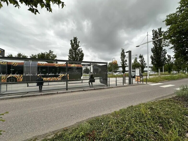 Office in Schiltigheim for lease - Building Photo - Image 2 of 10