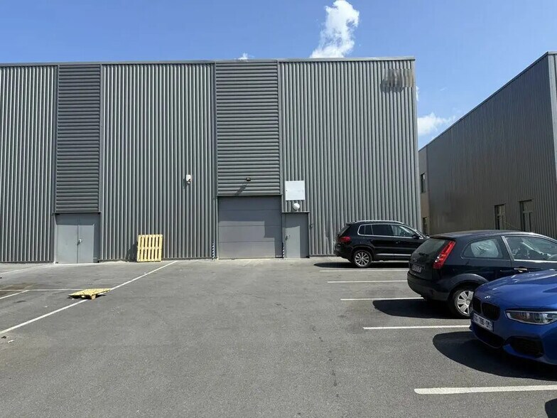 Flex in Pierrefitte-sur-Seine for lease - Building Photo - Image 2 of 9
