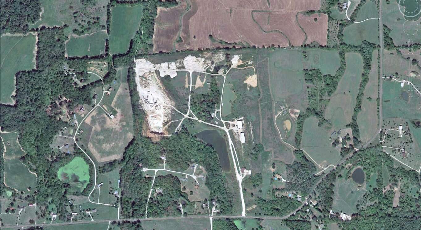 40149 White Rock Ln, Elsberry, MO 63343