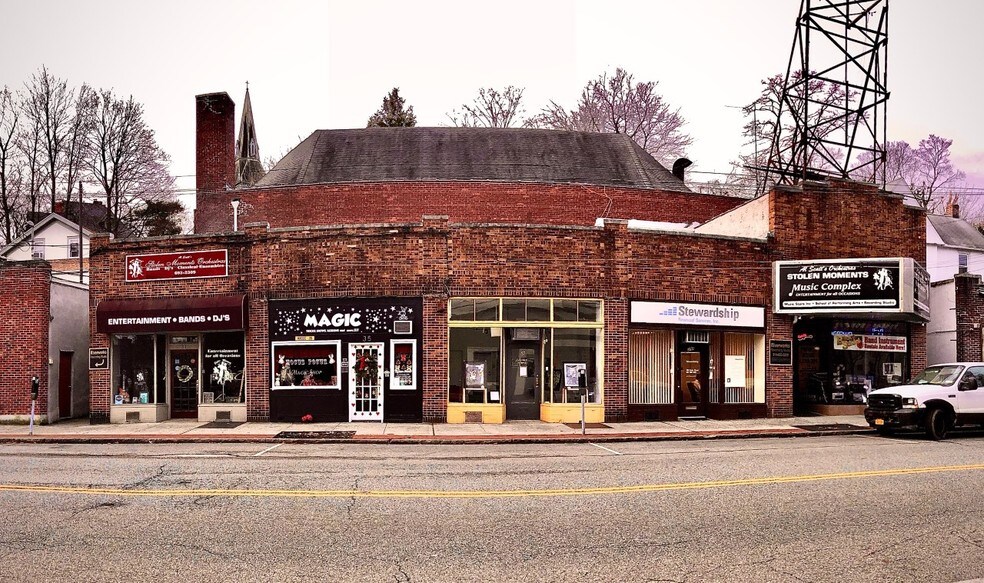 39 Cedar St, Dobbs Ferry, NY 10522