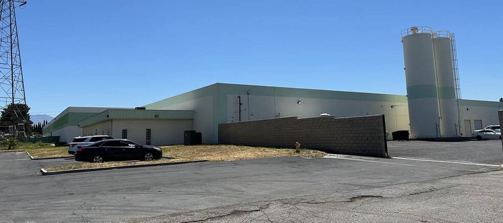 1493 E San Bernardino Ave, San Bernardino, CA for lease - Building Photo - Image 1 of 3