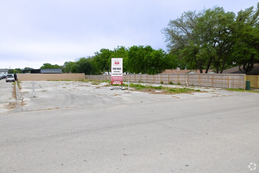 Coronado Blvd, Universal City, TX for sale - Primary Photo - Image 1 of 1
