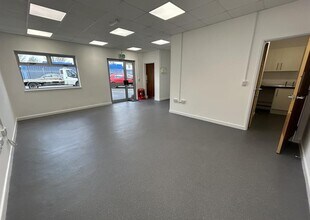62 Valley Rd, Plymouth for lease Interior Photo- Image 2 of 2