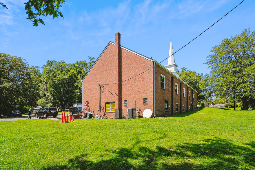 3149 Annandale Rd, Falls Church, VA for sale - Building Photo - Image 2 of 36