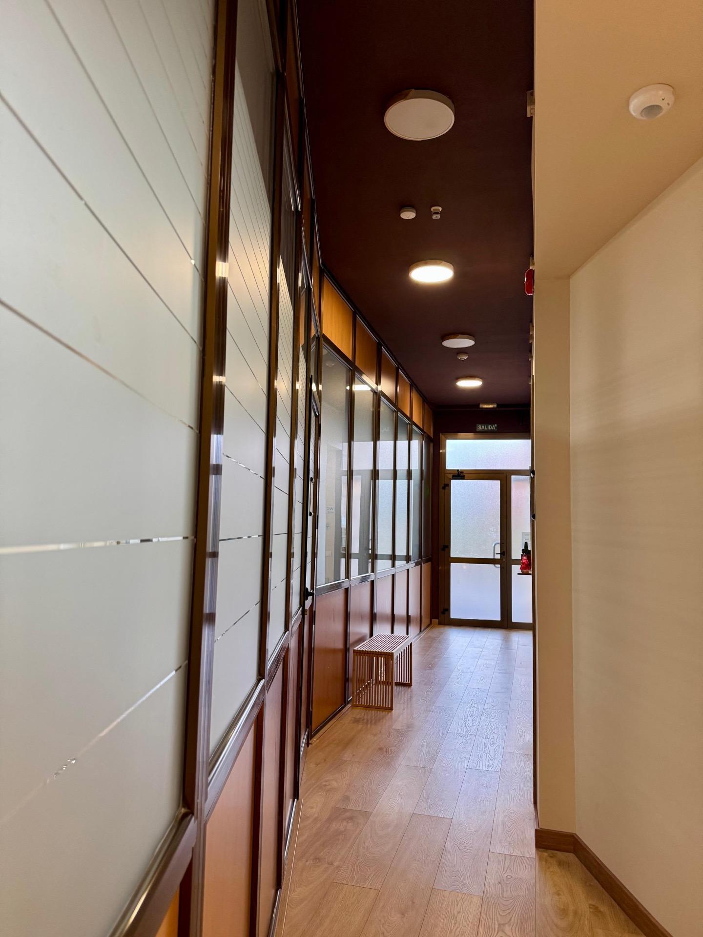 Office in Súria, Barcelona for lease Interior Photo- Image 1 of 4