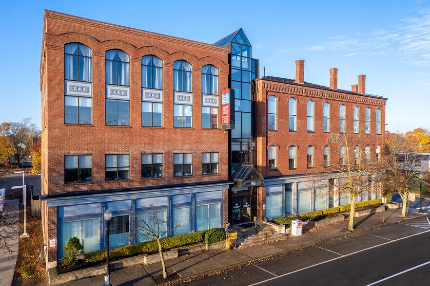 95 S Main St, Rochester, NH 03867 Office for Sale