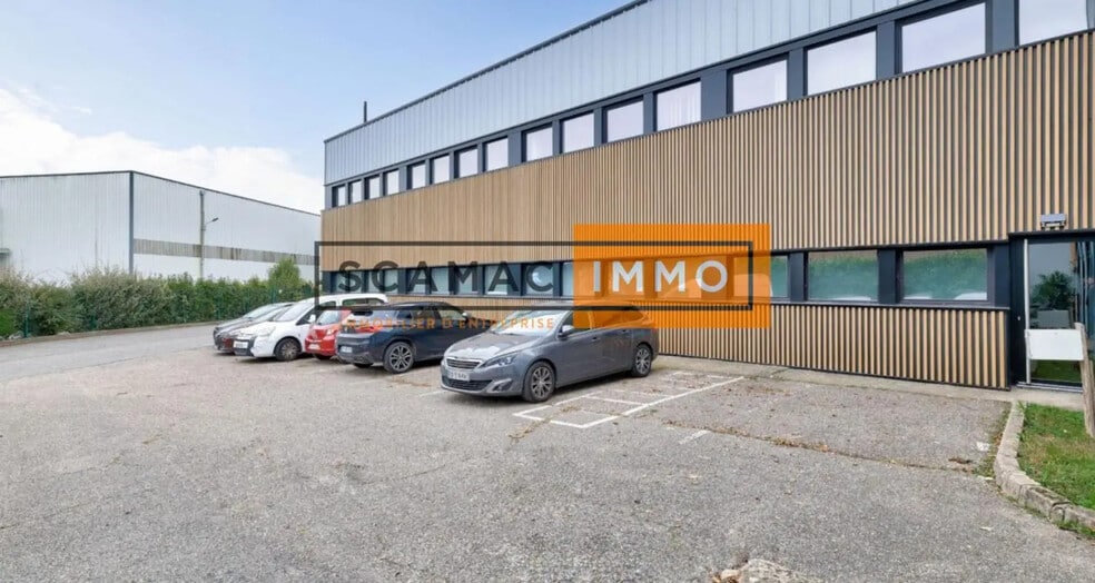 Industrial in Villeneuve-la-Garenne for lease - Building Photo - Image 3 of 5