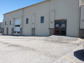 6302 Falls Rd, Mount Washington, MD for lease Building Photo- Image 2 of 2