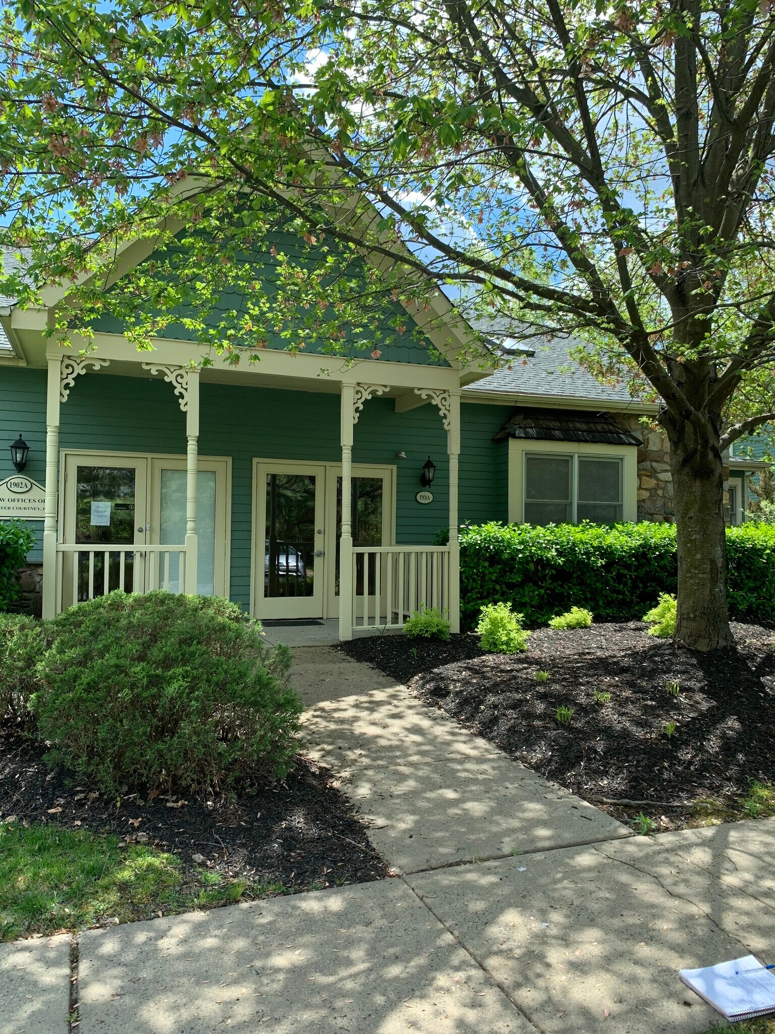 301 Oxford Valley Rd, Yardley, PA 19067