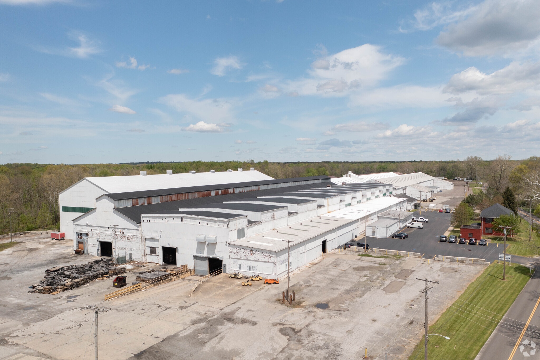 1536 1st St, Newton Falls, OH for lease Primary Photo- Image 1 of 6