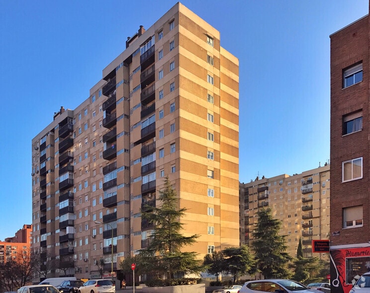 Avenida de Rafael Alberti, 16, Madrid, Madrid for lease - Building Photo - Image 2 of 2