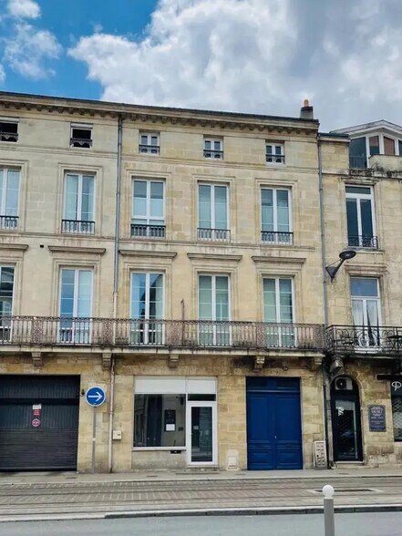 Retail in Bordeaux for lease - Building Photo - Image 2 of 3