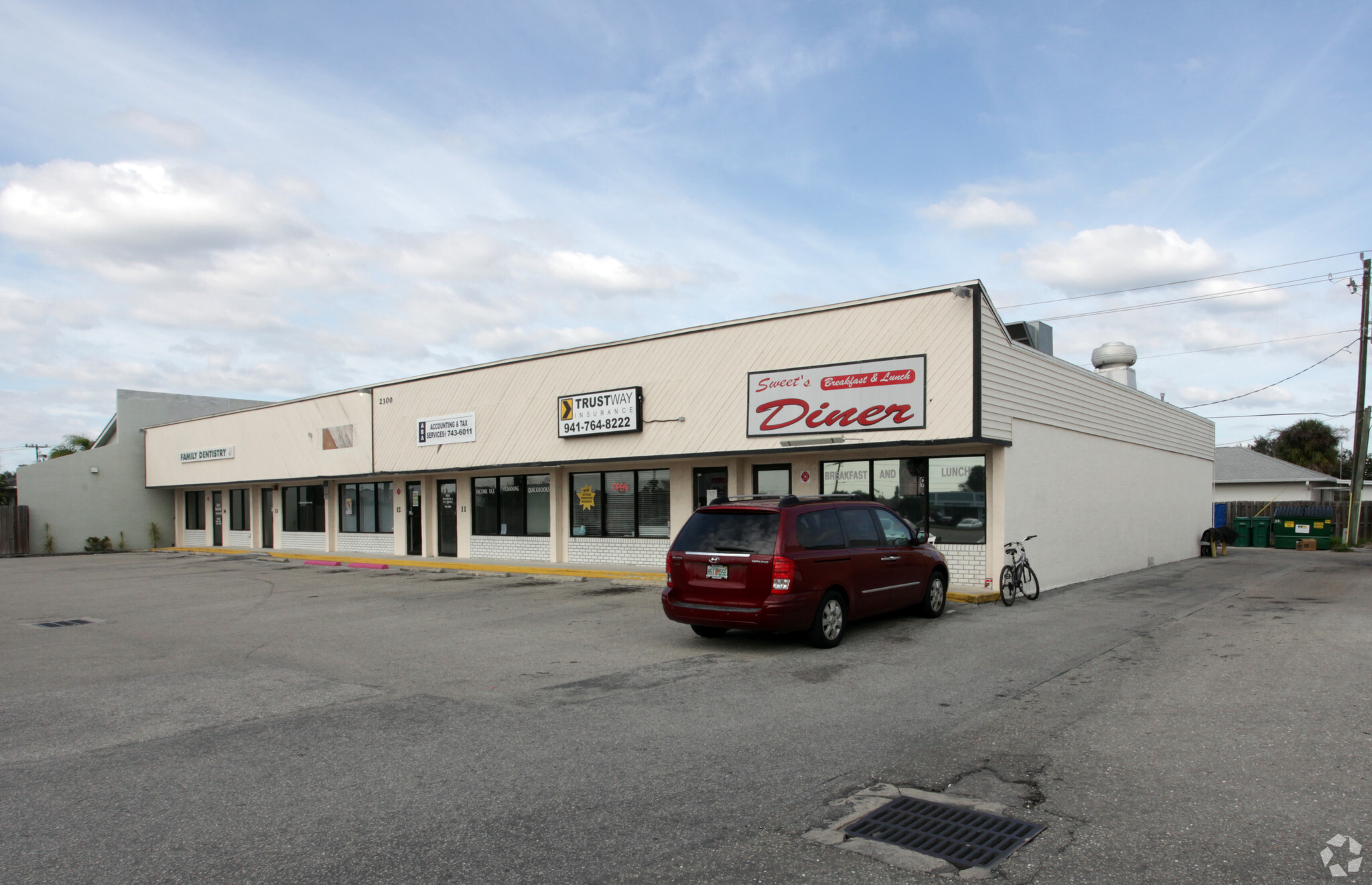 2300 Tamiami Trl, Port Charlotte, FL for lease Primary Photo- Image 1 of 4