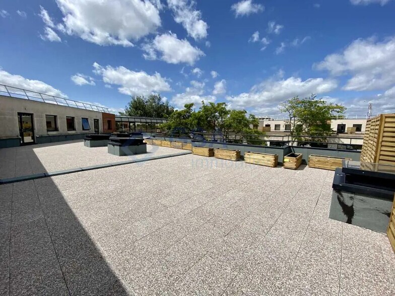 Office in Massy for lease - Building Photo - Image 2 of 7