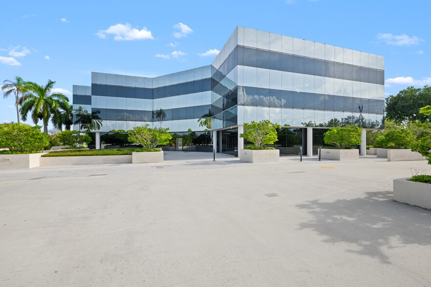 4800 N Federal Hwy, Boca Raton, FL for sale - Building Photo - Image 1 of 18