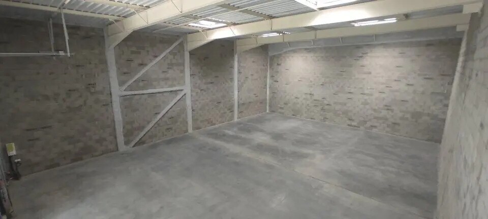 Flex in Tignieu-Jameyzieu for sale - Building Photo - Image 1 of 5