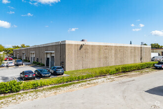 5500-5632 NW 161st St, Hialeah, FL for lease Building Photo- Image 2 of 6