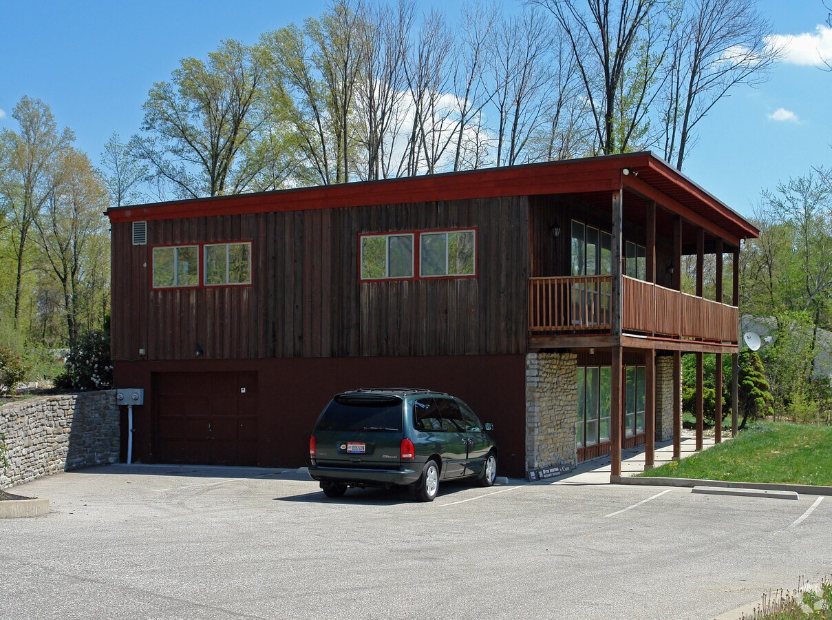 3864 McMann Rd, Cincinnati, OH 45245